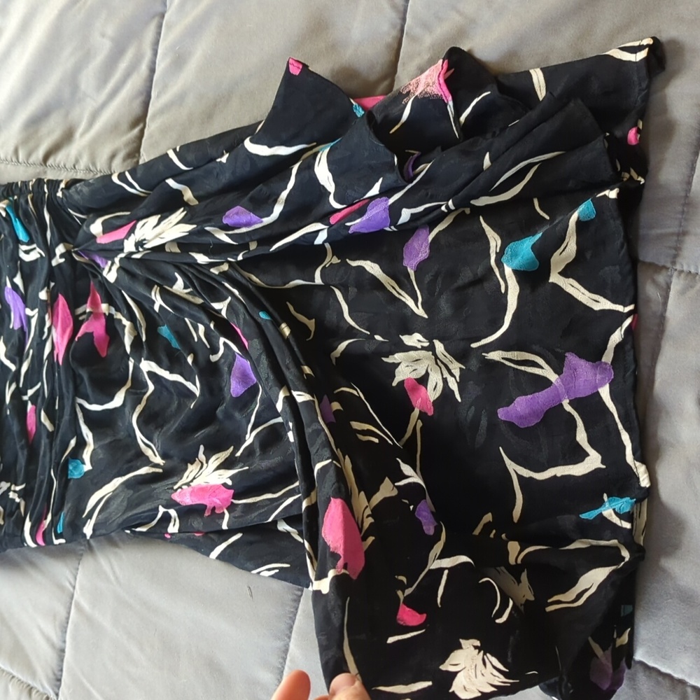 Hawaiian inspired short dress - Picture 3 of 10